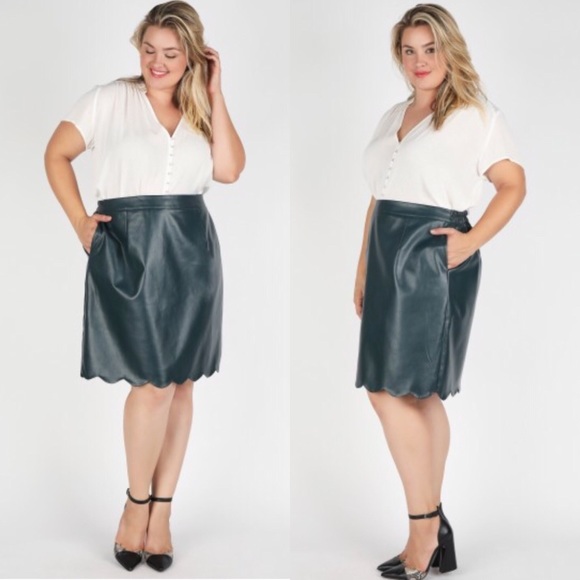 faux leather skirt size 24